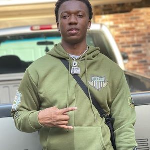 Meet your Posher, Deon